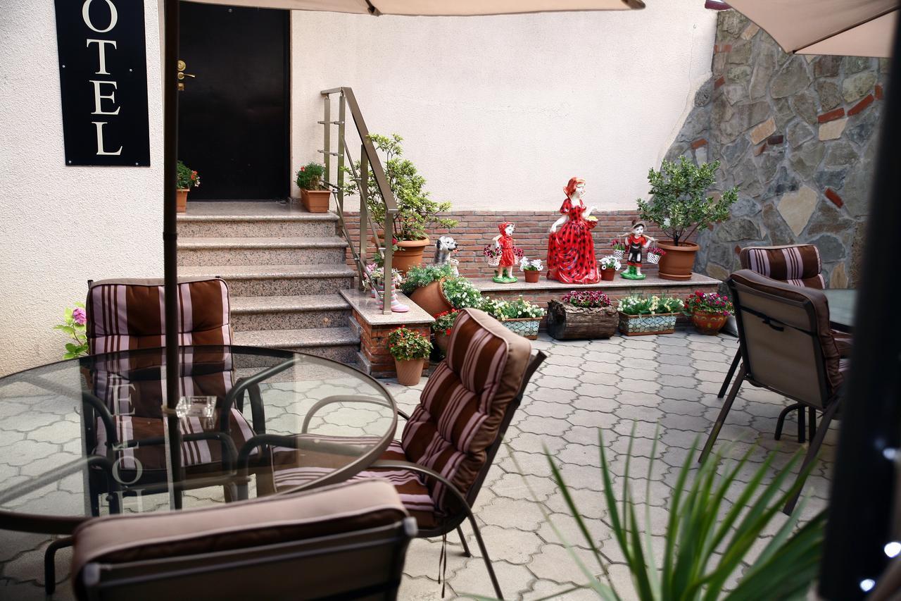 Hotel Majestic Tiflis Exterior foto